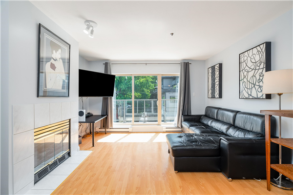302 980 W 21ST AVENUE, Vancouver