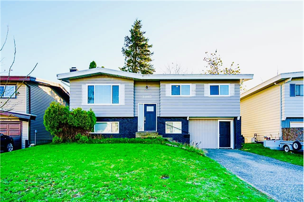 32082 AUSTIN AVENUE, Abbotsford