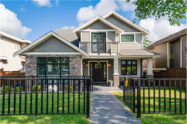816 EDINBURGH STREET, New Westminster