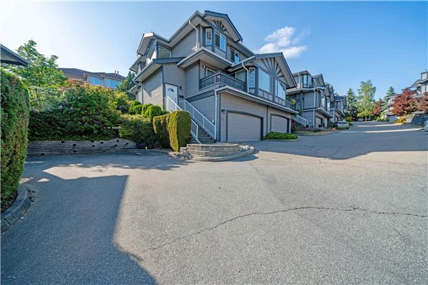 105 1685 PINETREE WAY, Coquitlam