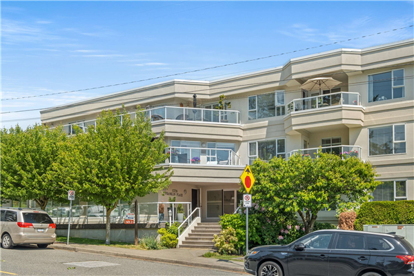104 1378 GEORGE STREET, White Rock
