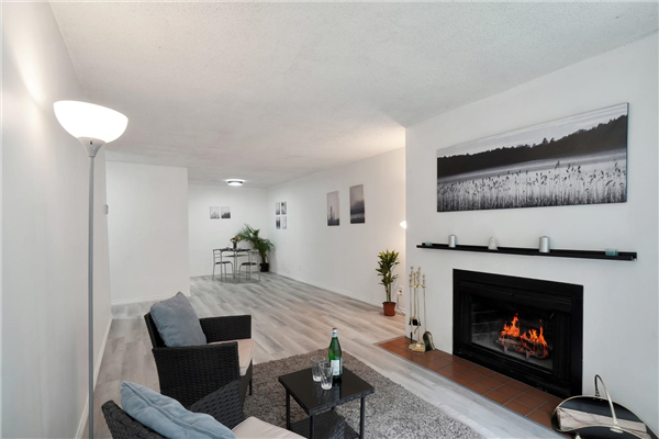 304 9880 MANCHESTER DRIVE, Burnaby