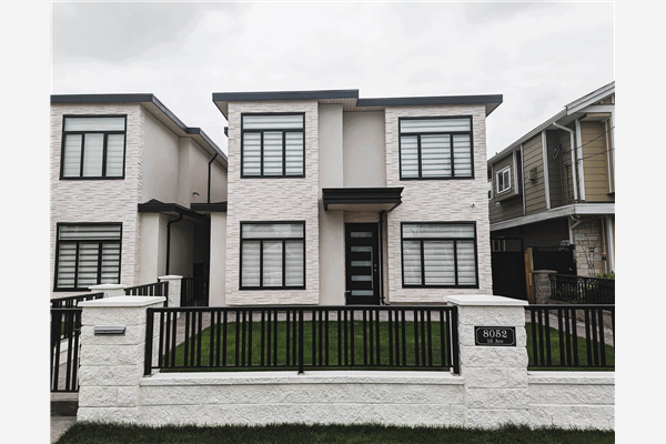 8052 16TH AVENUE, Burnaby