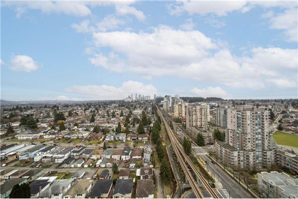 2206 5058 JOYCE STREET, Vancouver