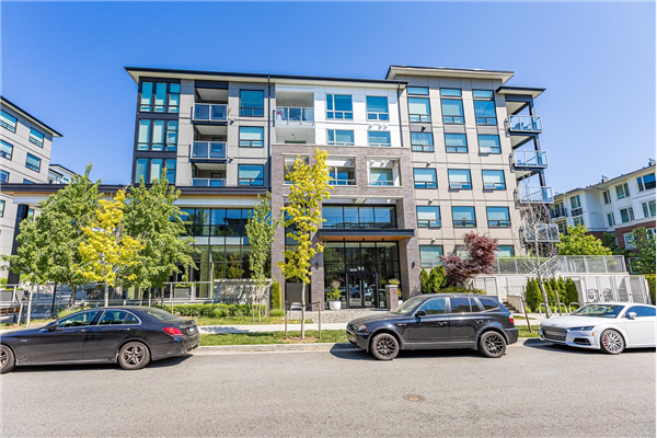 120 9233 ODLIN ROAD, Richmond