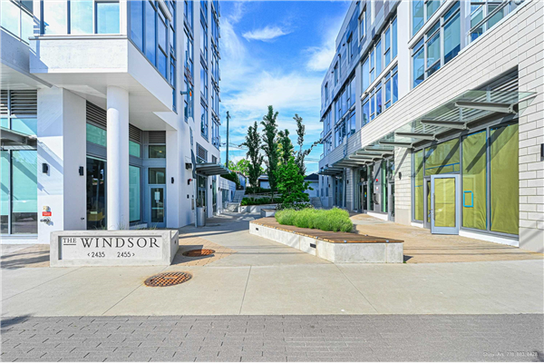 306 2435 KINGSWAY, Vancouver