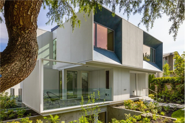 4843 COLLEGE HIGHROAD, Vancouver