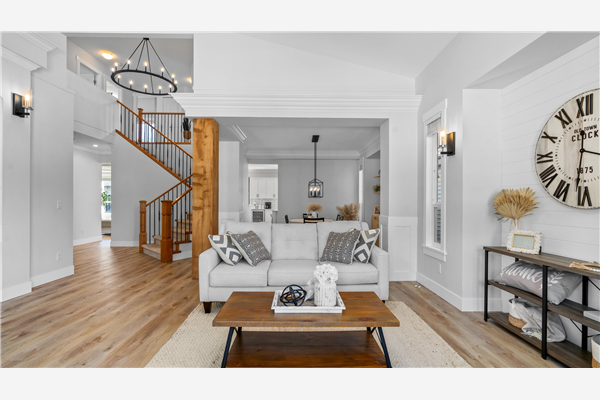 21652 90B AVENUE, Langley
