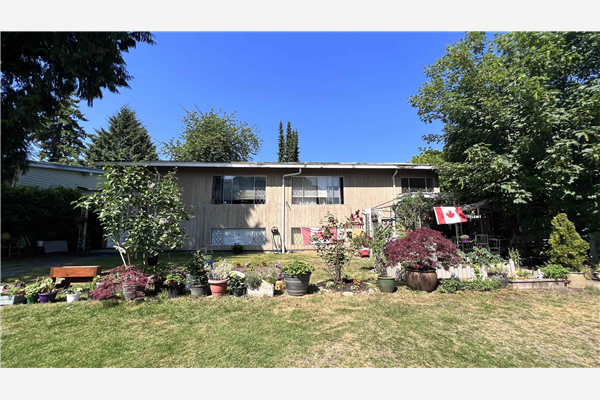 3165 VINCENT STREET, Port Coquitlam