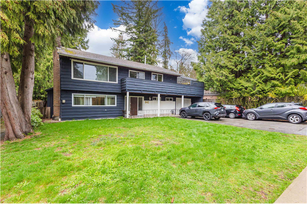 842 E 29TH STREET, North Vancouver