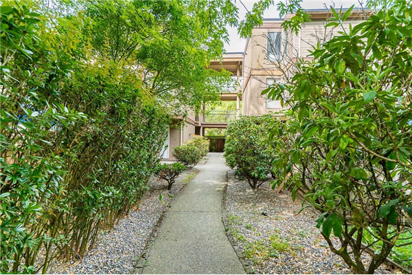 202 9138 CAPELLA DRIVE, Burnaby