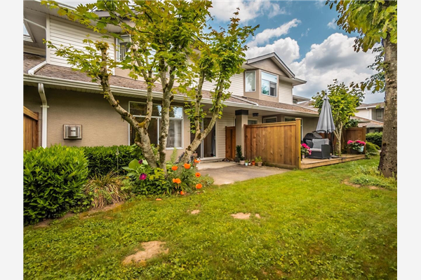 809 8260 162A STREET, Surrey