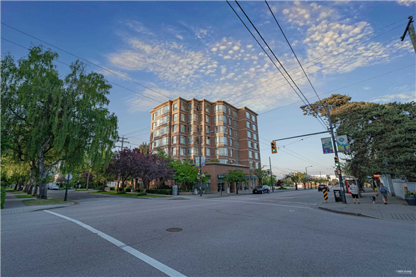 302 2580 TOLMIE STREET, Vancouver