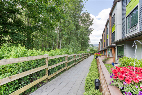 403 3105 ST GEORGE STREET, Port Moody