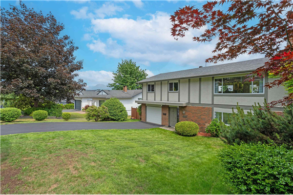 3159 BEACON DRIVE, Coquitlam