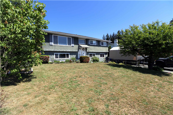 1147 DANSEY AVENUE, Coquitlam