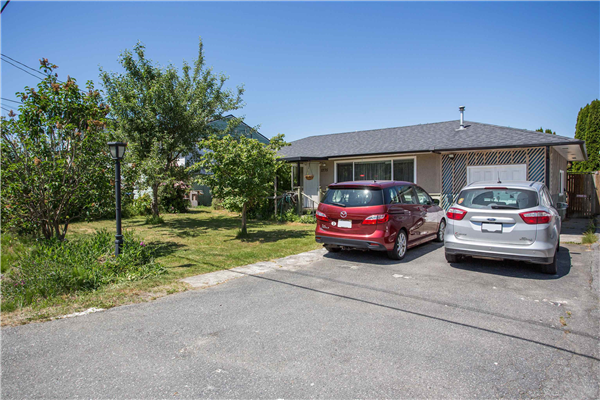 1775 MANNING AVENUE, Port Coquitlam