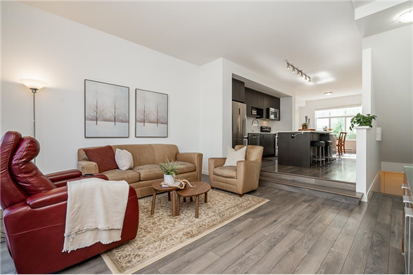 65 15340 GUILDFORD DRIVE, Surrey