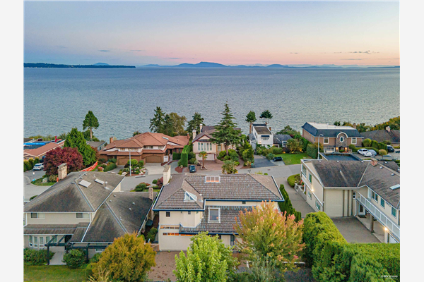 13151 13 AVENUE, Surrey