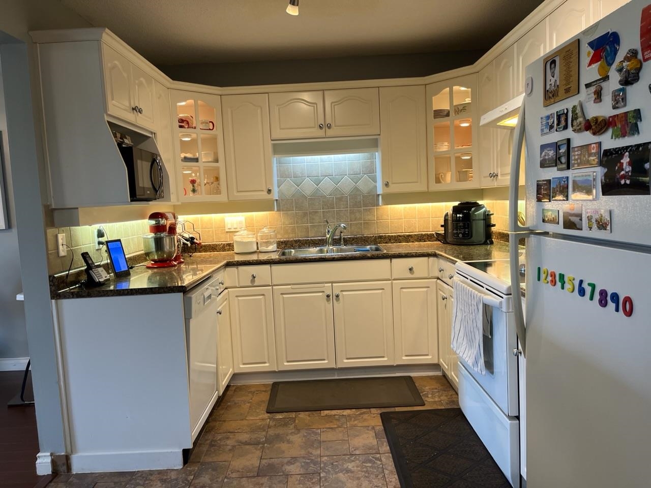 203 17740 58A AVENUE, #203