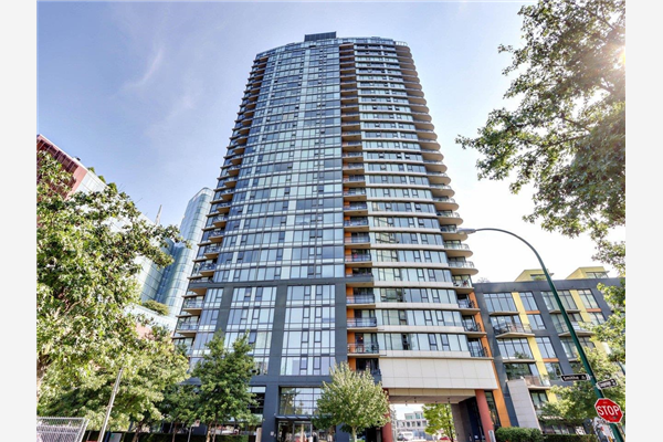 305 33 SMITHE STREET, Vancouver