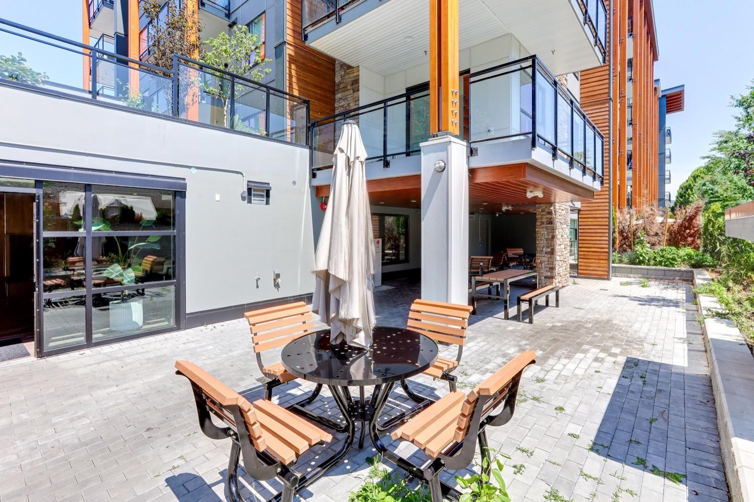 606 6960 NICHOLSON ROAD, #606