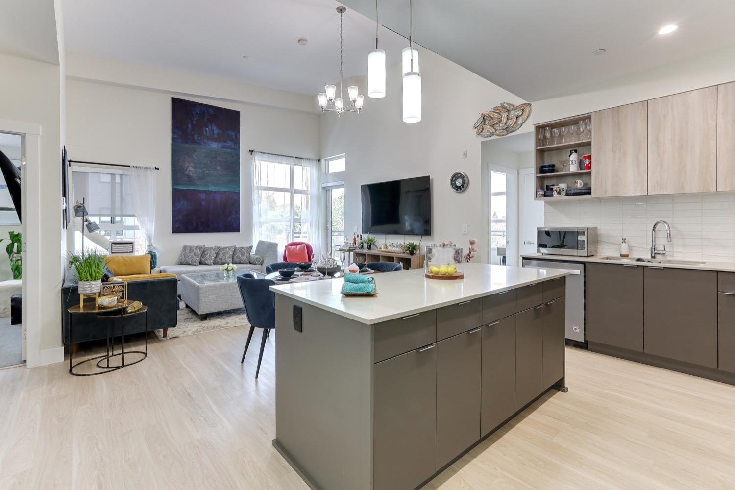 606 6960 NICHOLSON ROAD, #606