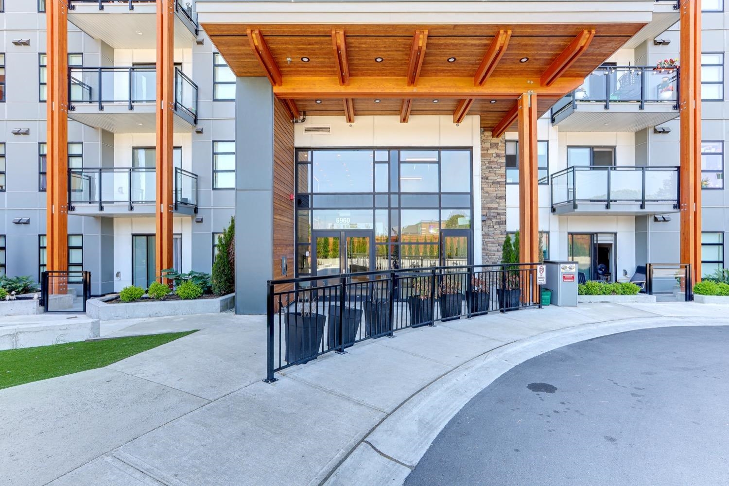 606 6960 NICHOLSON ROAD, #606