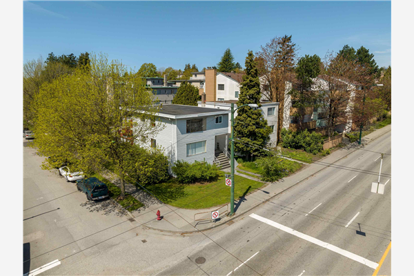 8693 OAK STREET, Vancouver