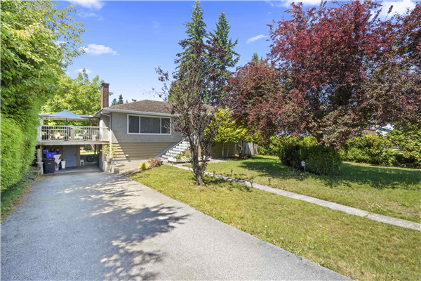 908 LILLIAN STREET, Coquitlam