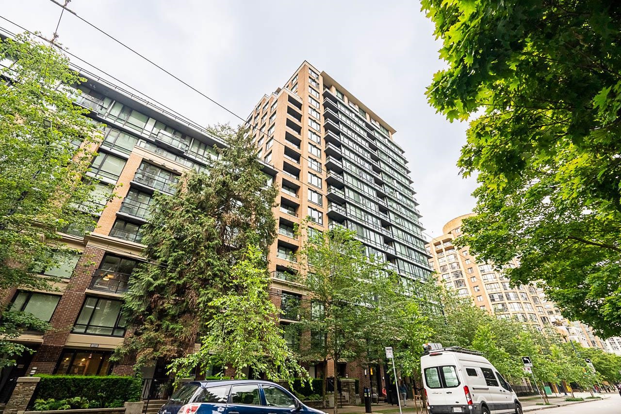 207 1088 RICHARDS STREET, #207