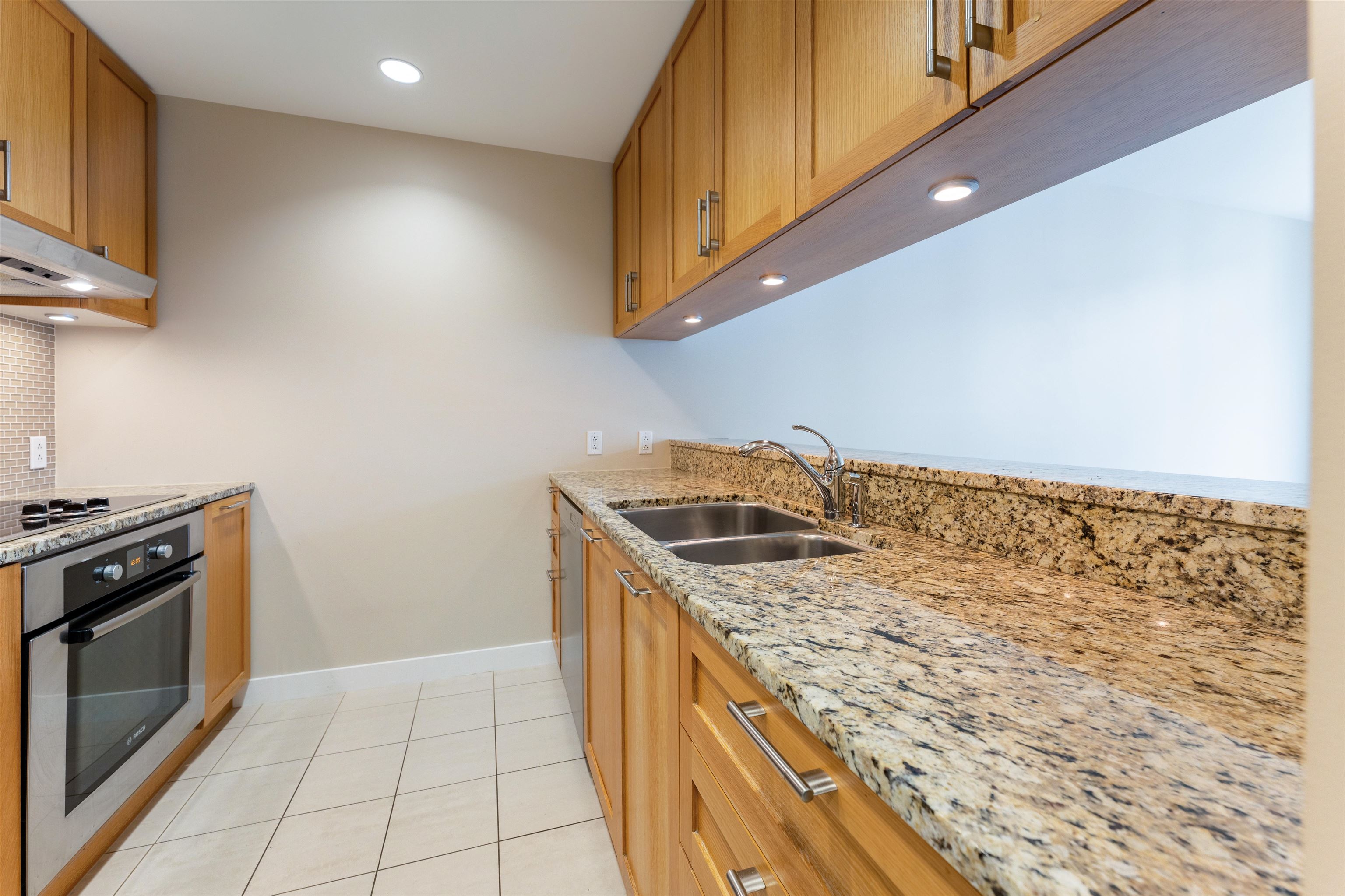 207 3382 WESBROOK MALL, #207