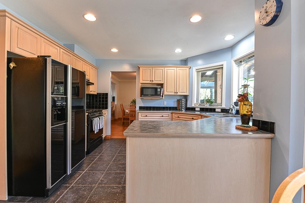 11108 RIVER ROAD