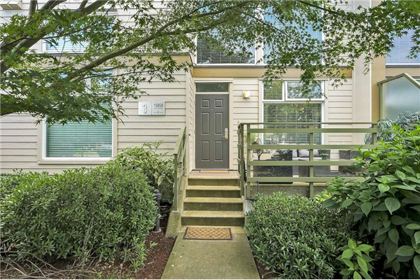 3 15850 26 AVENUE, Surrey