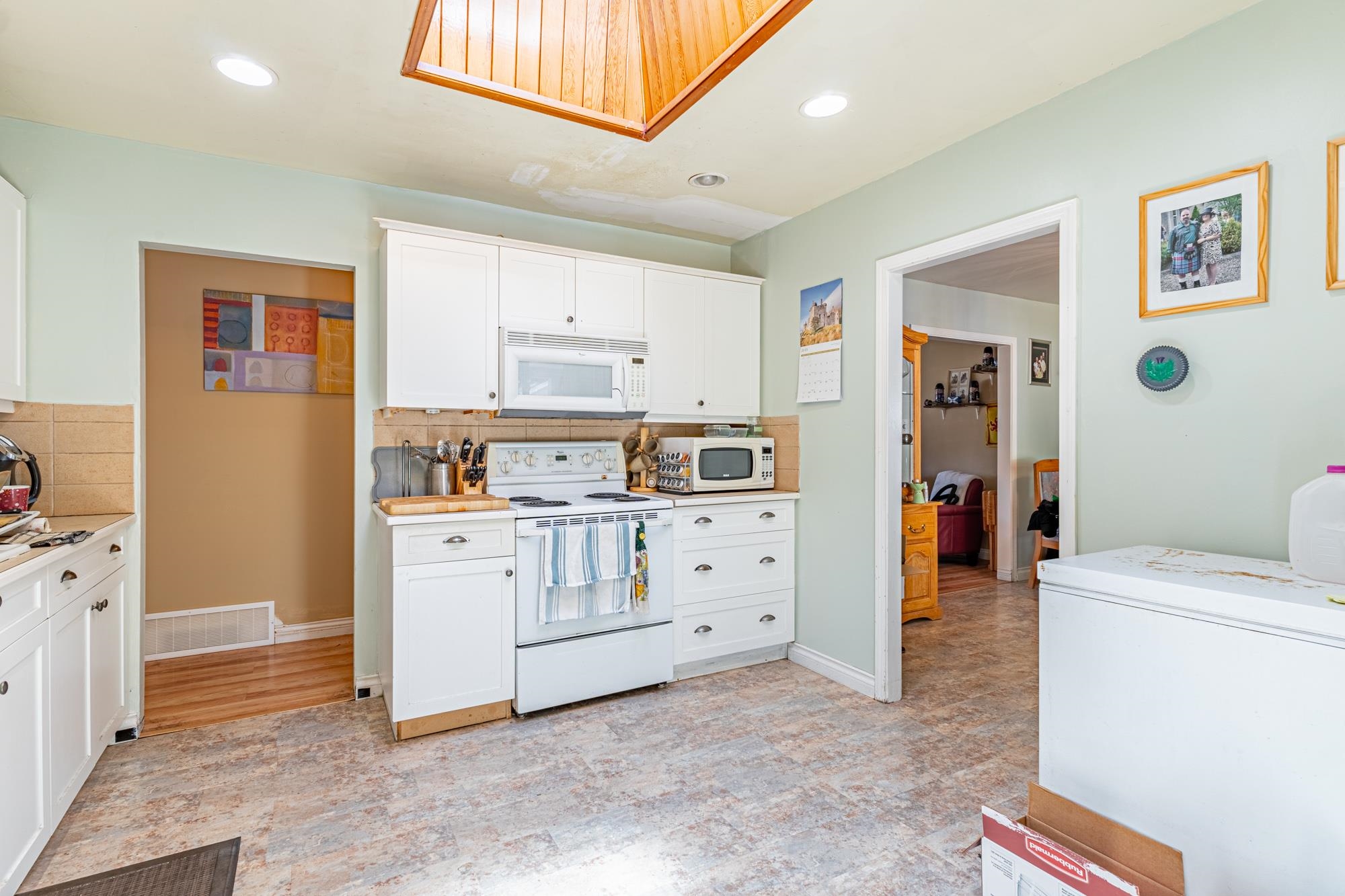 14285 KINDERSLEY DRIVE