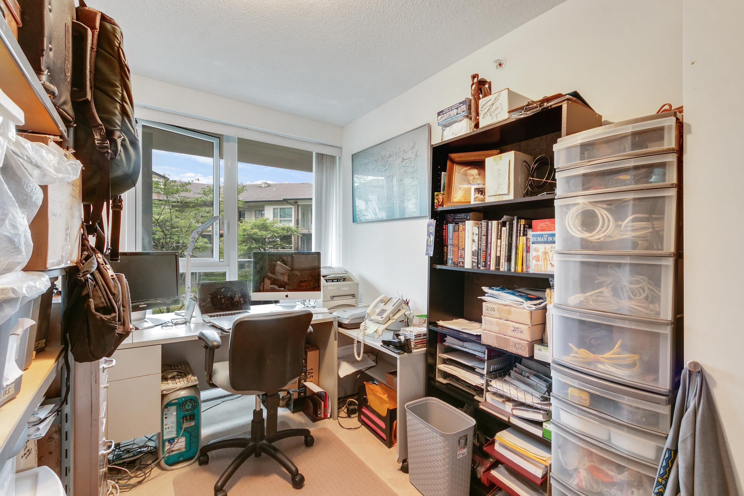 305 660 NOOTKA WAY, #305