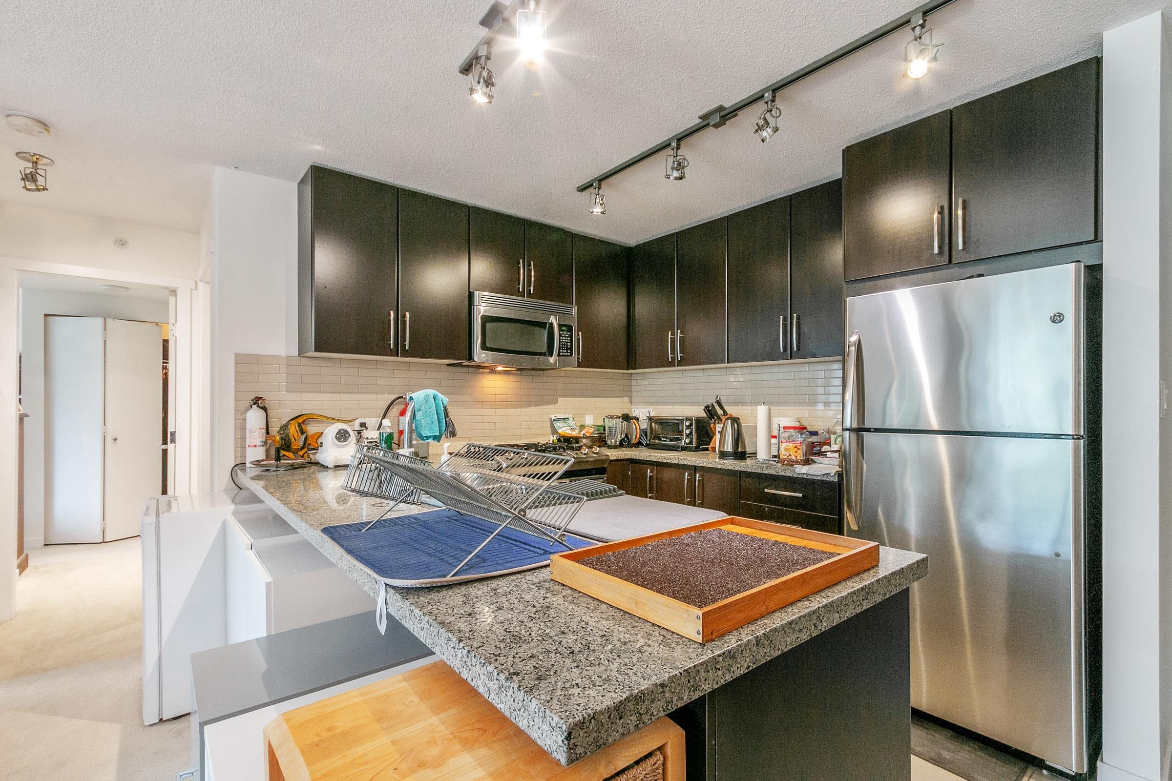 305 660 NOOTKA WAY, #305