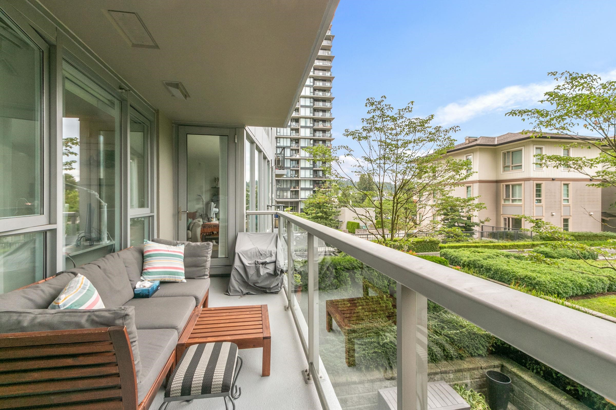 305 660 NOOTKA WAY, #305