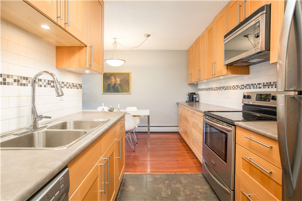 309 131 W 4TH STREET, North Vancouver
