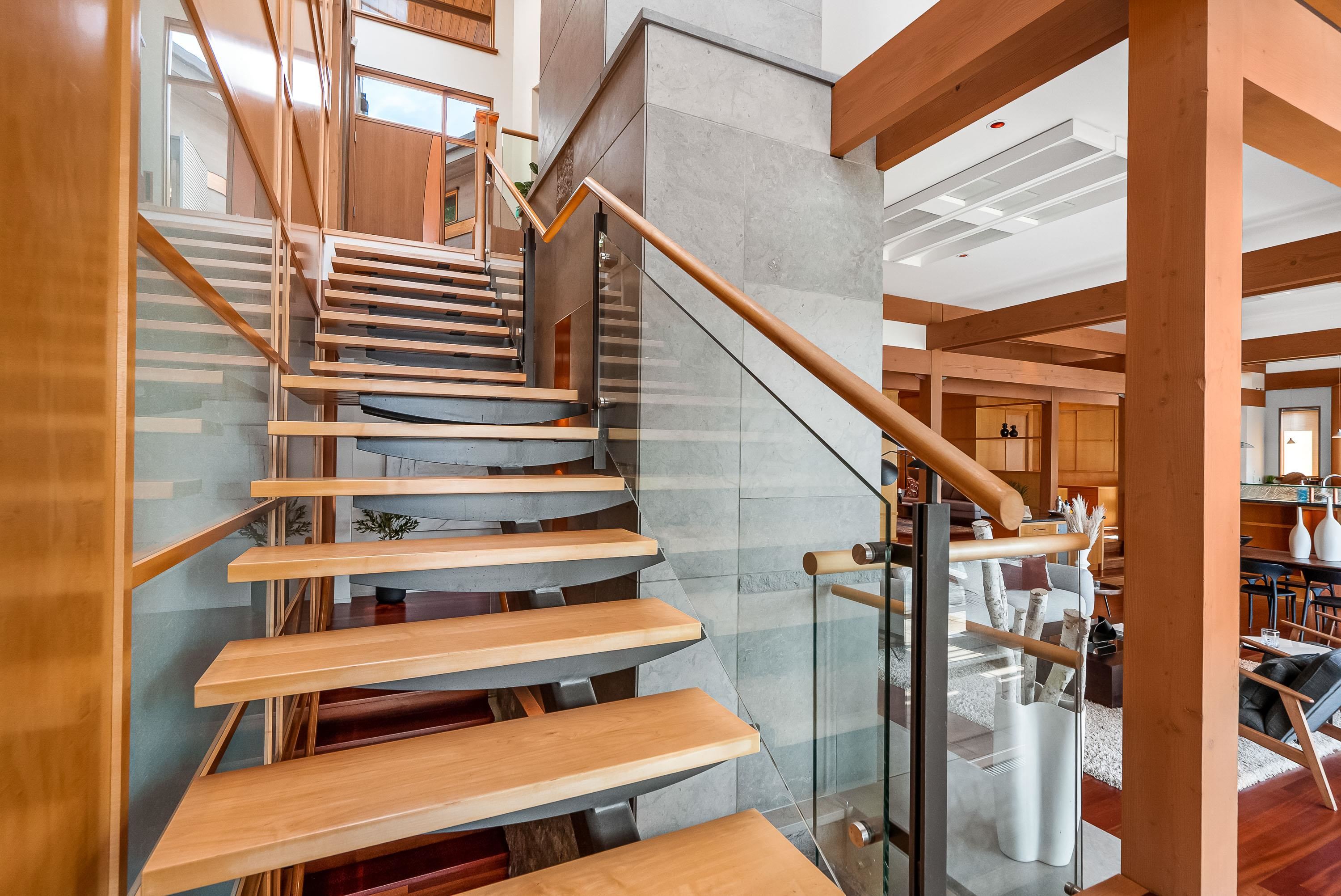 1122 ALDERSIDE ROAD