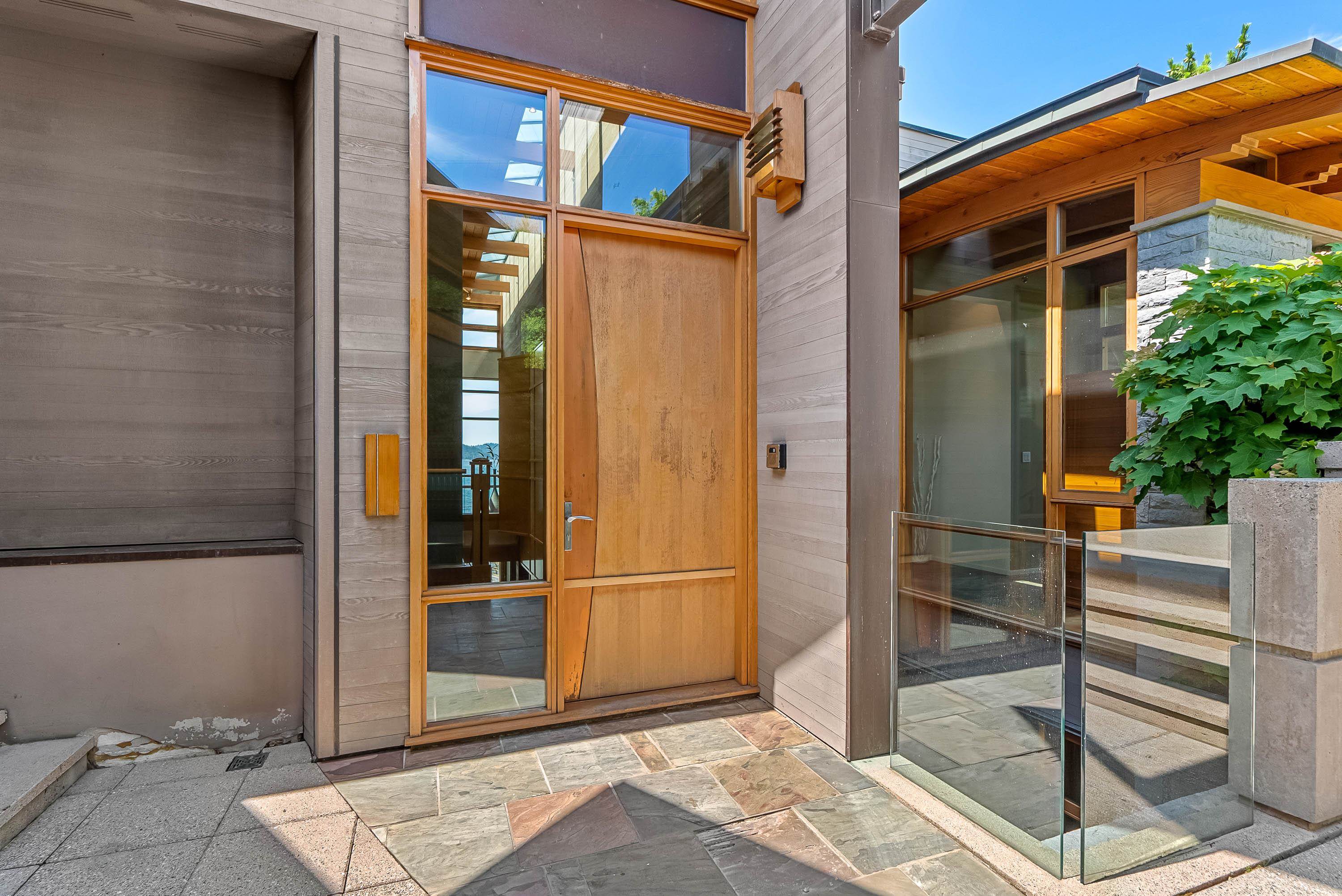 1122 ALDERSIDE ROAD