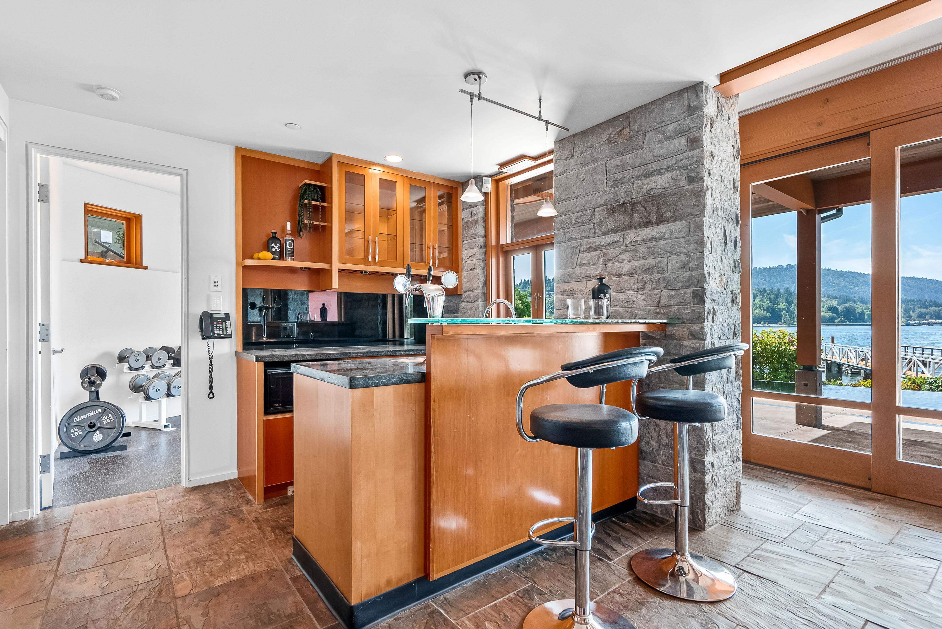1122 ALDERSIDE ROAD