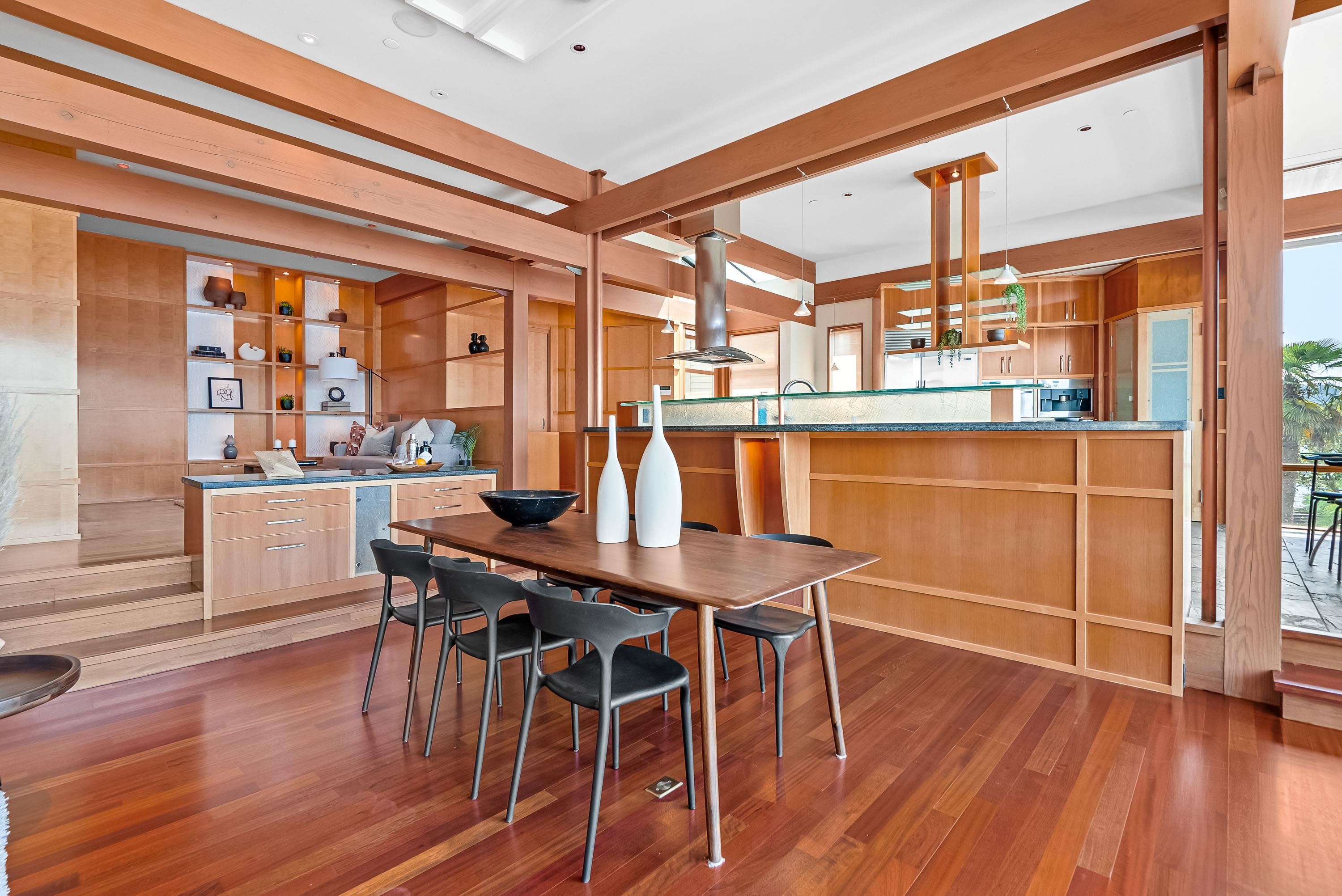 1122 ALDERSIDE ROAD