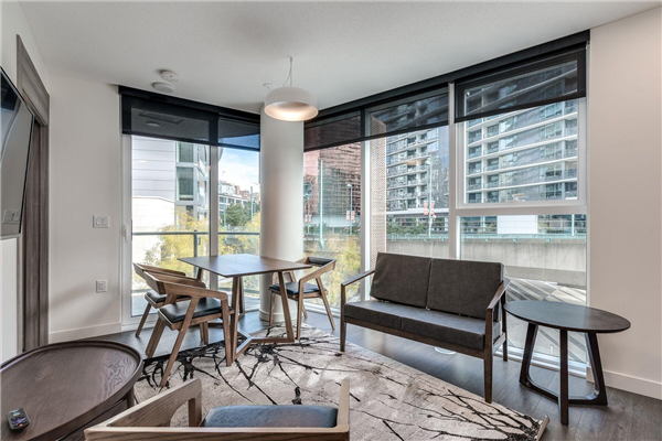 281 87 NELSON STREET, Vancouver