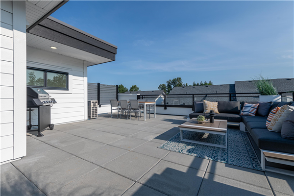 30 2075 OAK MEADOWS DRIVE, Surrey