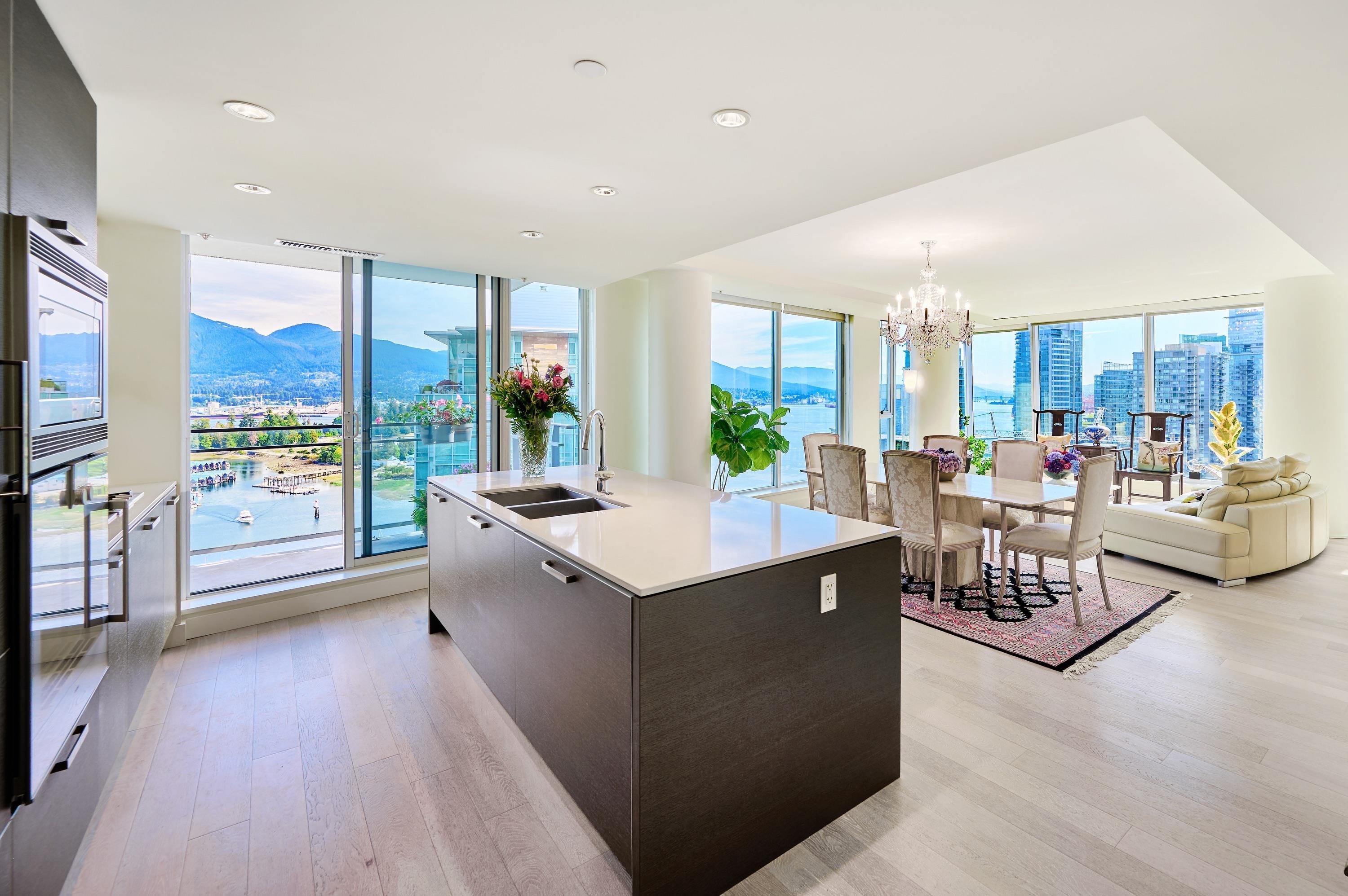 2102 1499 W PENDER STREET, #2102