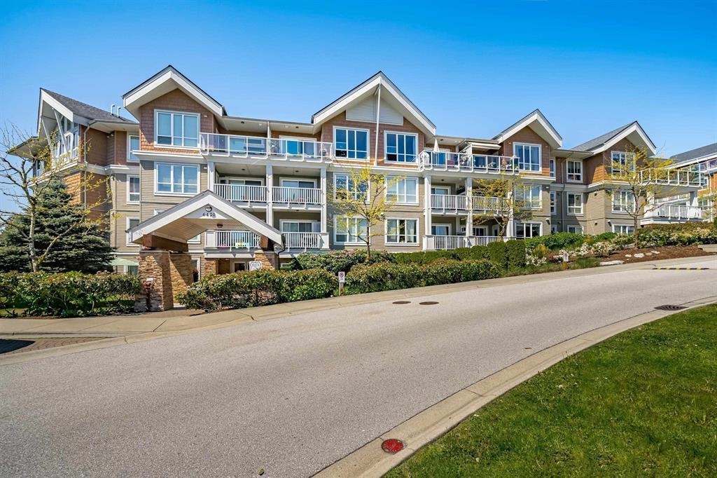 302 6420 194 STREET, #302