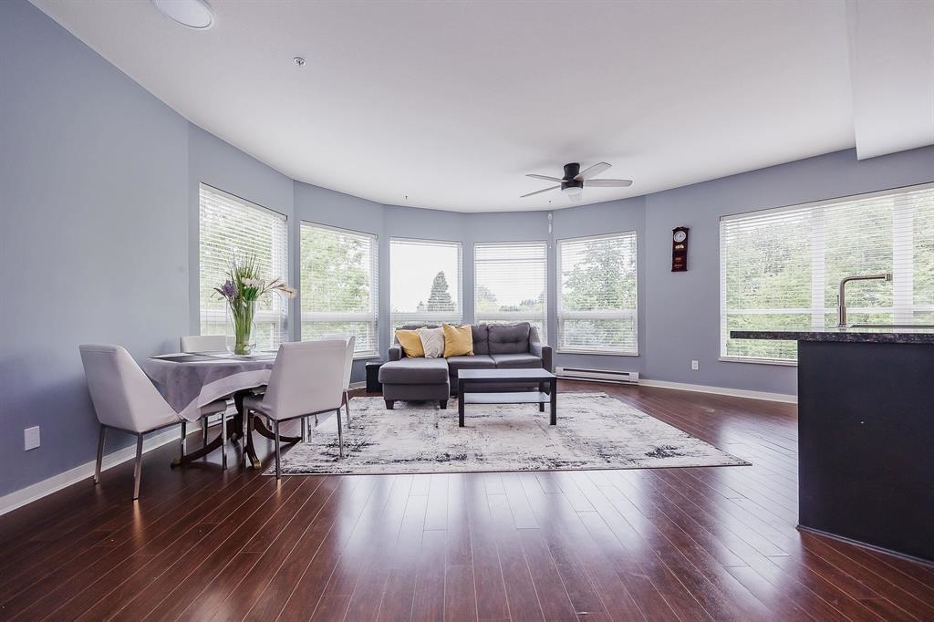 302 6420 194 STREET, #302