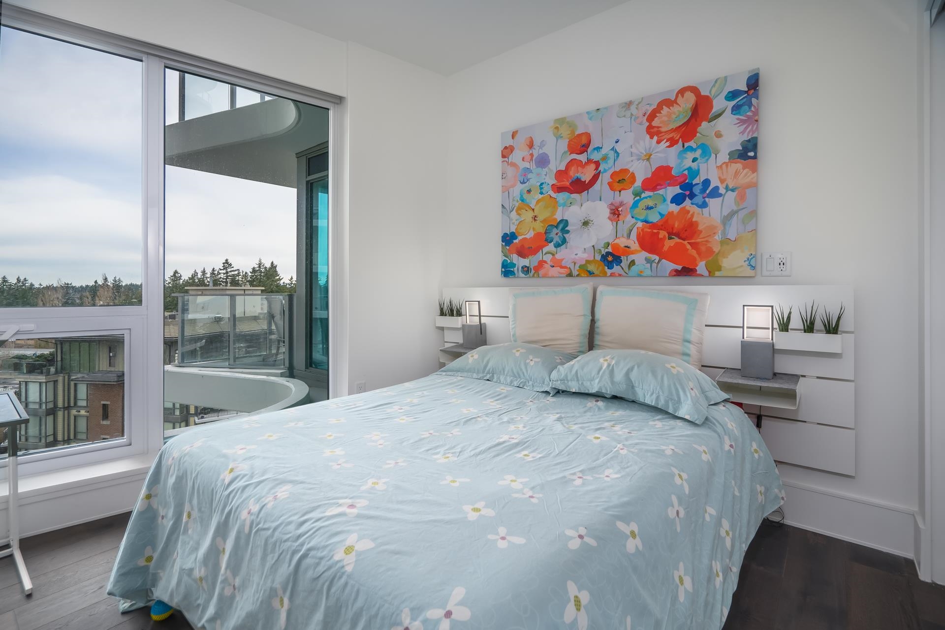 806 1501 FOSTER STREET, #806