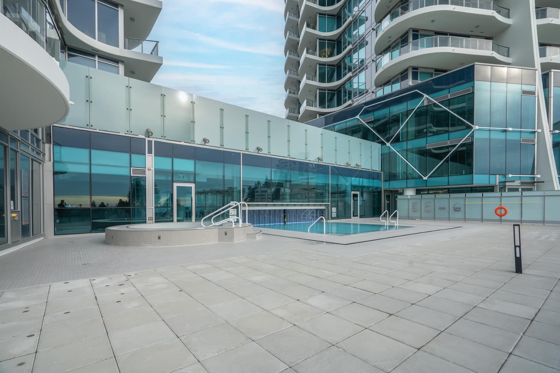 806 1501 FOSTER STREET, #806